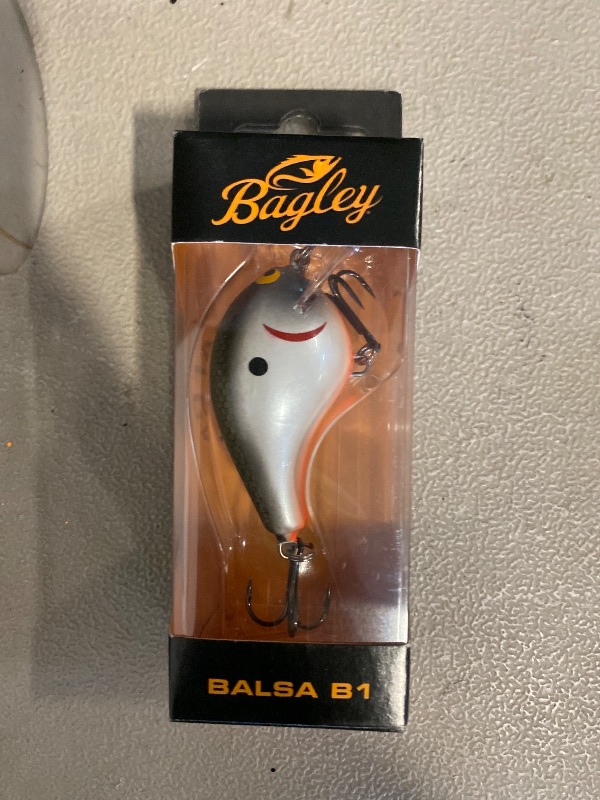 Photo 1 of Bagley Baits Balsa B1 Squarebill Shallow Diving Crankbait, Tennessee Shad Orange Belly, 7/16 oz, 2"