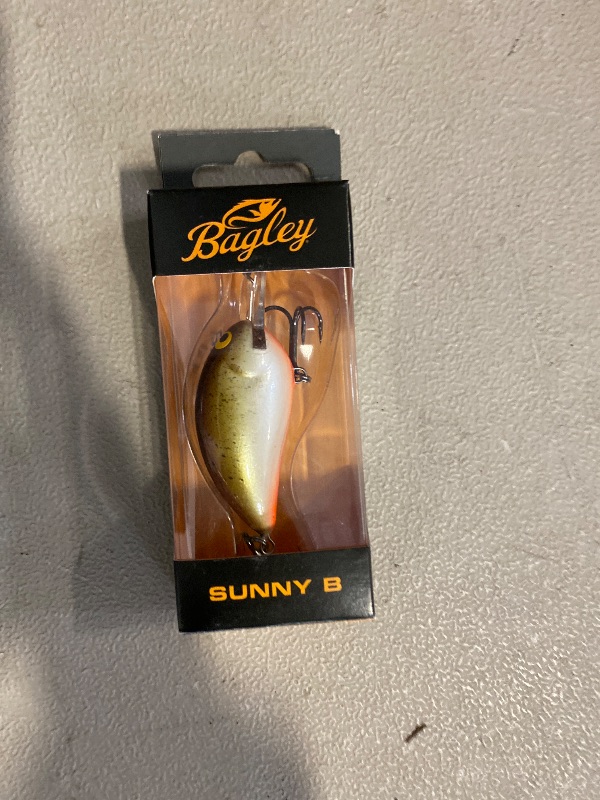 Photo 1 of Bagley Sunny B 05 Crankbait Root Beer 2 in.