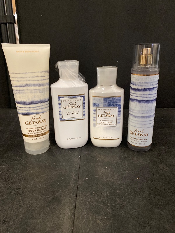Photo 1 of Body lotion, Perfume spray, Body wash. 4ct. FRESH GETAWAY. B&BW