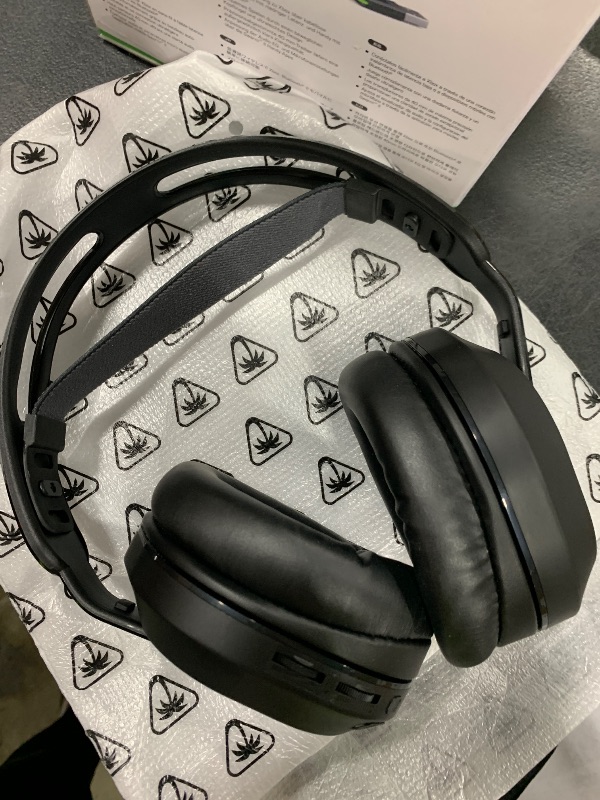 Photo 1 of Turtle Beach Stealth 500 Wireless Gaming Headset Licensed for Xbox Series X|S, Compatible with Xbox One, Bluetooth, PC, Mobile, 40 Hr Battery, Memory Foam Cushions, Flip-to-Mute Mic, Black