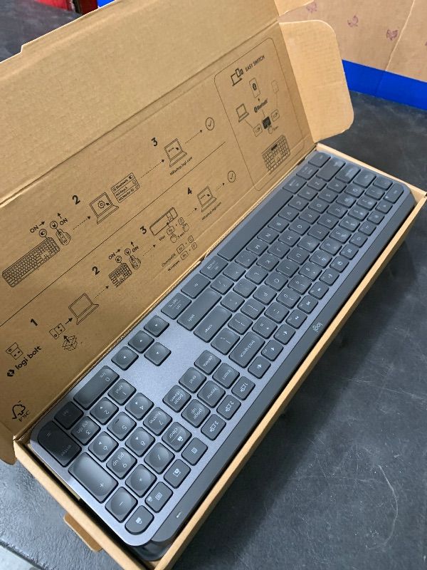 Photo 1 of MISSING MOUSE----------------------------------Logitech MX Keys S Combo - Performance Wireless Keyboard and Mouse with Palm Rest, Customizable Illumination, Fast Scrolling, Bluetooth, USB C, for Windows, Linux, Chrome, Mac,Color Graphite.