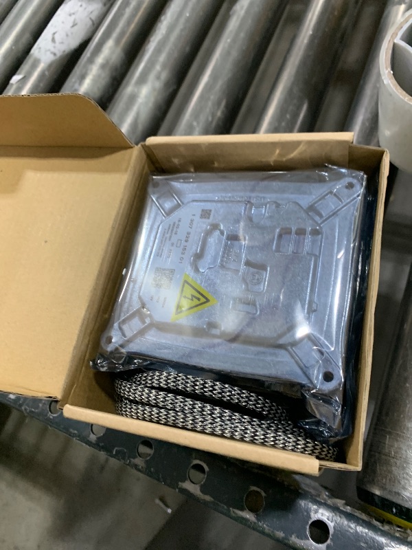 Photo 1 of DriveFix 2 Set Xenon HID Headlight Ballast Module w/Harness and Bulbs for BMW X3 X5 M3 M6 335i 328i 650Ci 335d for Audi R8 TT TTS Quattro for Cadillac DTS for Mini Cooper for Jeep Cherokee