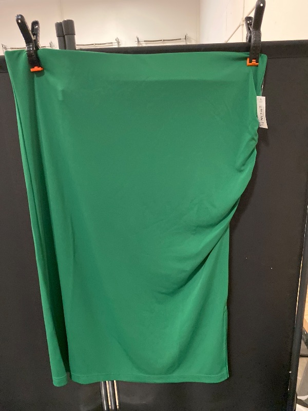 Photo 1 of (2XL) Amazon Essentials Women's Slim-Fit Ruched Matte Jersey Midi Skirt, Emerald Green, XX-Large