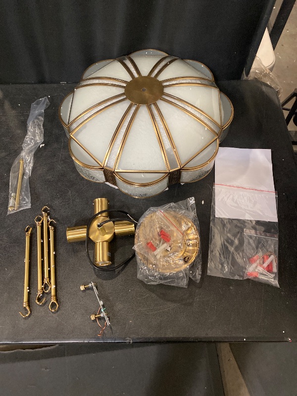 Photo 1 of classic ceiling light fixture, flower-shaped chandalier ceiling mounted 60w US1