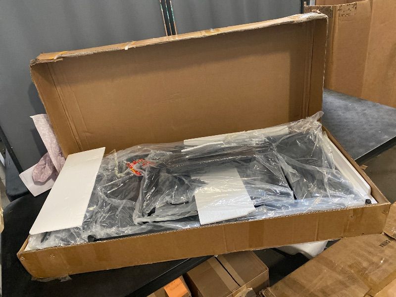 Photo 1 of Walking Pad Treadmill Under Desk,6% Manual Incline,300lbs Capacity,Foldable Portable 2.5HP Mini Treadmill for Home,APP Compatible,Compact Design for Walking Fitness Workout Equipment
Brand: Fasion Trek Run