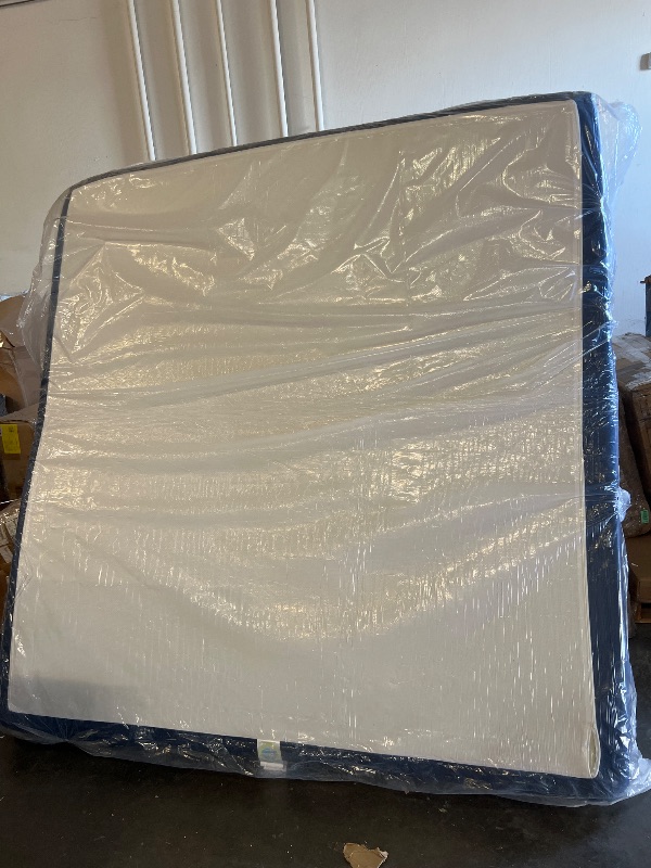 Photo 1 of Size King Invadau5 mattress