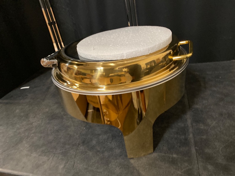 Photo 1 of 1Pack 6.8 Qt Golden Chafing Dish Buffet Set with Big Visible Window, Round Stainless Steel Buffet Servers and Warmers for Catering, Parties, Hotels and Weddings