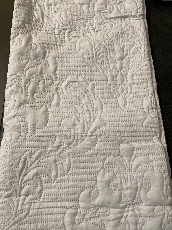 View 3 of California King Vintage Floral Comforter Set 100% Cotton White Bed Quilt Set Home Bedding Set with 2 Matching Pillow Shams