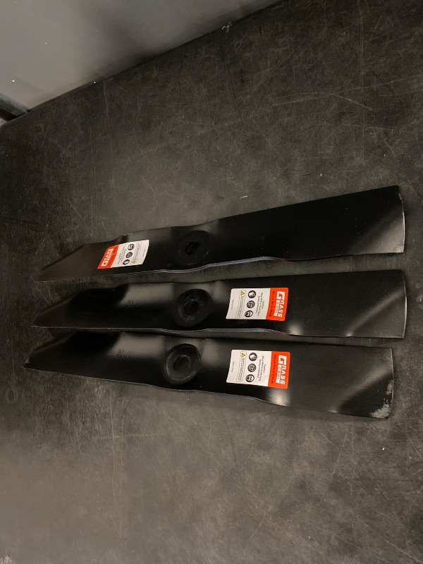 Photo 1 of Grasscool Z515E Blades Compatible with John d-eere 54 inch Mower Replace M143520 z375r z515e z530m z445 z425 z525e z345r x570 x590 x500 x530 z435 54'' Deck Zero Turn Tractor UC22010 M152726