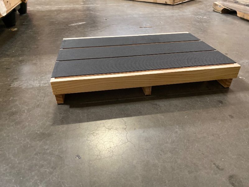 Photo 1 of 3" Wooden Step Stool One-Step Non-Slip Platform