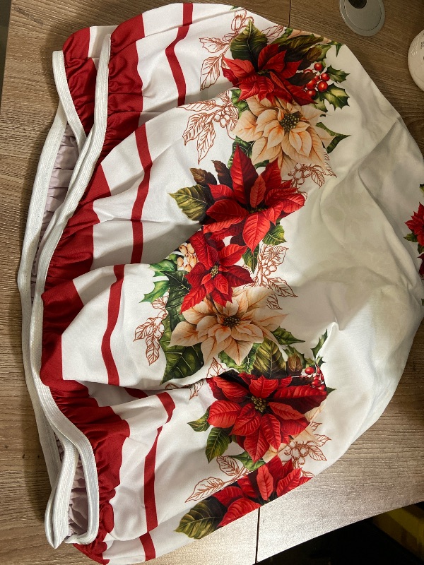 Photo 1 of Aytipun Christmas Round Fitted Tablecloth with Elastic for 44-48 Inch Tables Winter Floral Leaves Print Fitted Table Cover Waterproof Holiday Theme Farmhouse Indoor Outdoor Patio Picnic Party Decor