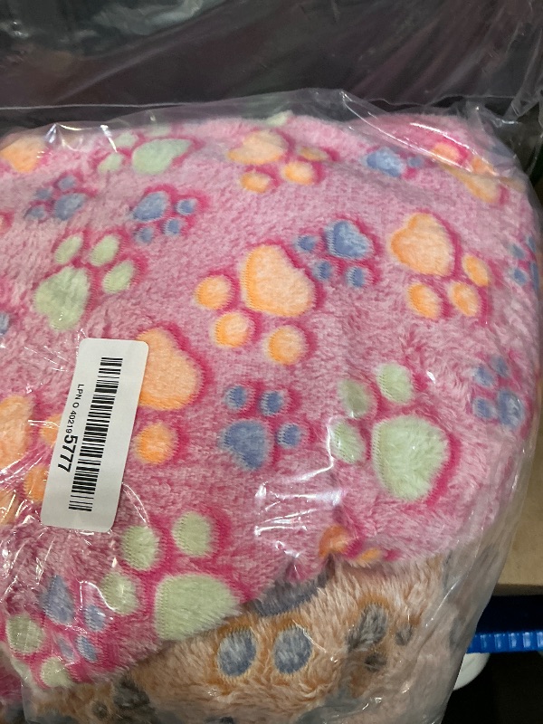 Photo 1 of 1 Pack 3 Blankets Super Soft Fluffy Premium Fleece Pet Blanket Flannel Throw for Dog Puppy Cat Paw Brown/Pink/White Large(41x31 inch)