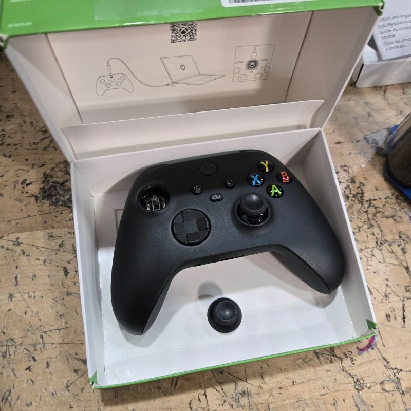 Photo 1 of **PARTS ONLY** Xbox Wireless Gaming Controller + USB-C® Cable (2025) – Carbon Black – Play on Xbox, Windows, Android, iOS, FireTV Sticks, Smart TVs, VR Headsets