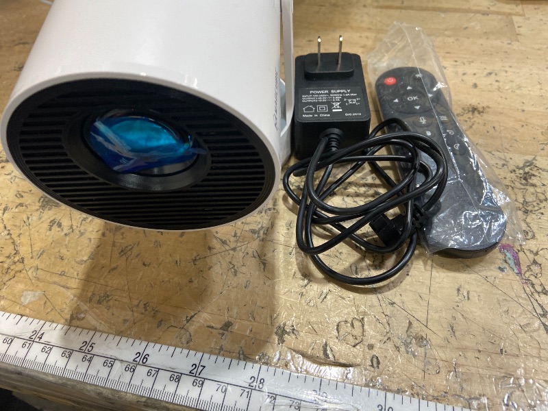 Photo 1 of ?Electric Focus?Magcubic Mini Projector 4K Support, Portable Projector with WiFi 6 and Bluetooth 5.4, Smart Proyector, 5W Soundbase Speaker, 180° Rotation for Home Theater HY300 Ultra