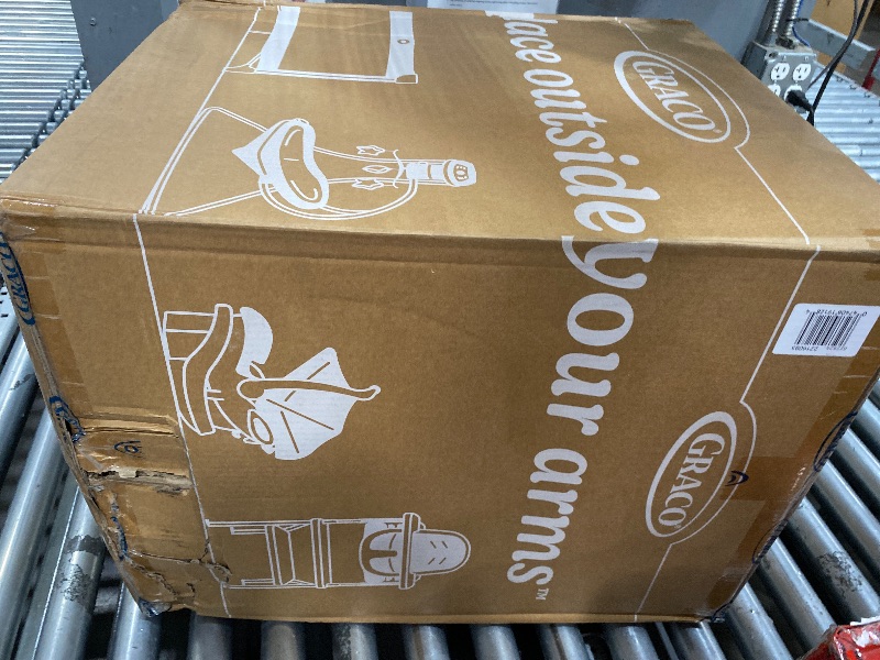 Photo 1 of Graco Extend2Fit Convertible Baby Car Seat, Rear and Forward Facing, Adjustable Extension Panel for Extra Legroom, Redmond