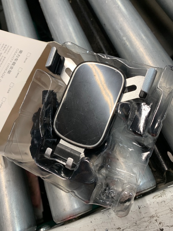 Photo 1 of (see all images) LUNQIN Car Phone Holder