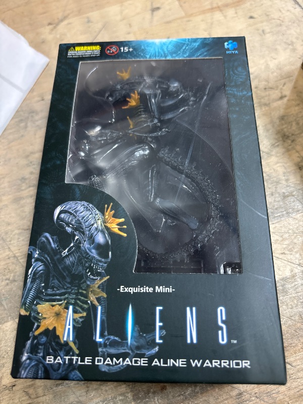 Photo 1 of Hiya Toys Exquisite Mini Series 1/18 Scale 5 Inch Aliens Battle Damage Alien Warrior Action Figure