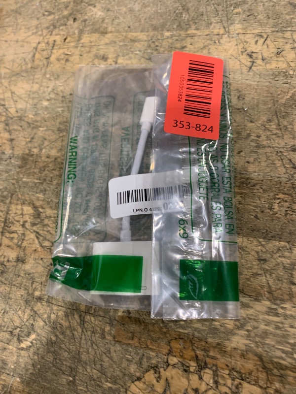 Photo 1 of [MFi Certified] USB C to HDMI Adapter for iPhone 17 16 15 to TV, 4K@60Hz Type-C to HDMI Adapter with 100W Fast Charging Port for iPhone 17/17 Pro/17 Pro Max/Air/16 15 Pro Max to HDTV Projector Monitor