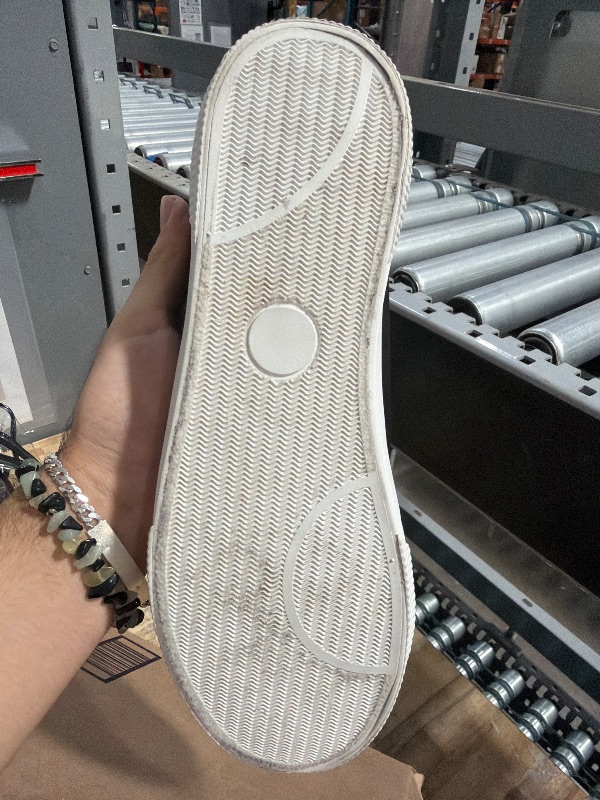 Photo 1 of ** slightly used** Rocket Dog Women's Cheery Sneaker, Black, 10