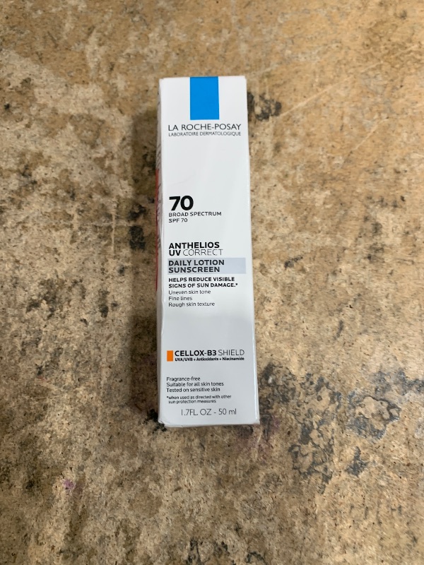 Phoenix La Roche La Roche-Posay Anthelios UV Correct Sunscreen Moisturizer SPF 70, Daily ...