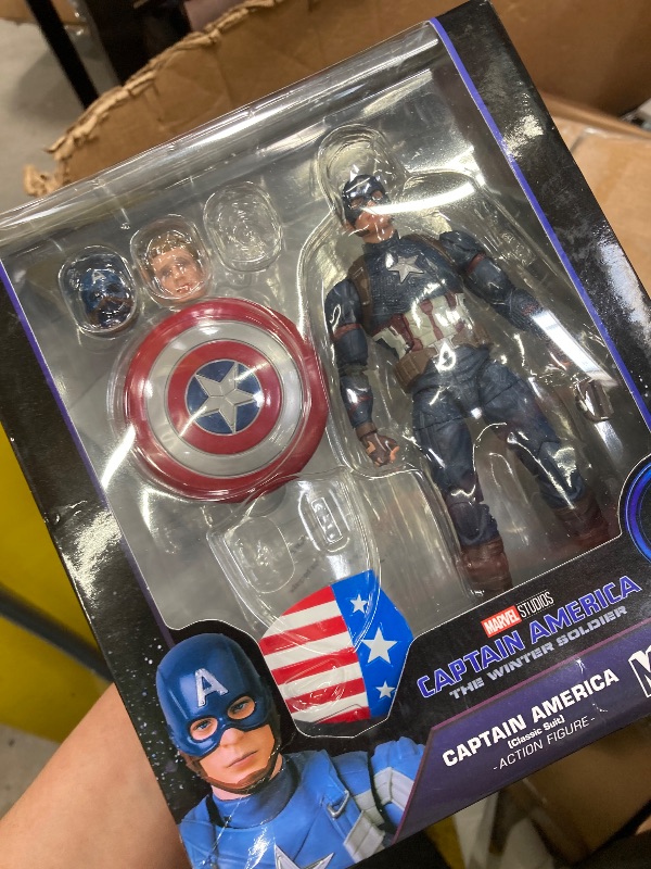 Photo 1 of ***MISSING PIECES -SELLING AS IS *** MEDICOM TOY MAFEX Captain-America (Classic Suit) Action Figure. Includes Original Sturdy Protective case. Japan Import.