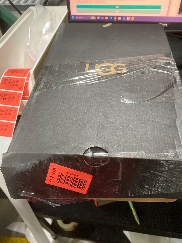 Photo 1 of ****Very used***
UGG Men's Neumel Boot, Chestnut, 13