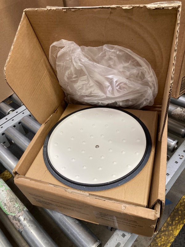 Photo 1 of ***DAMAGED  --ENAMEL CHIP INSIDE & OUTSIDE -SEE PHOTOS*** ----------- Enameled Cast Iron Dutch Oven - Umite Chef 5QT Pot with Lid & Cotton Potholders - Heavy-Duty Cookware for Bread Baking, Braising, Stews, Roasting(Cream White)
