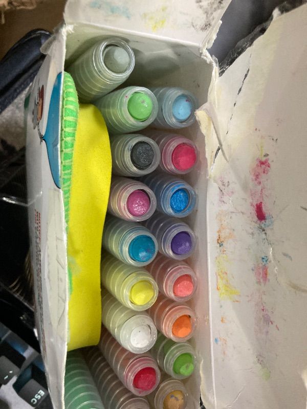 Photo 1 of **USED**Phinus 18 PCS Dustless Chalk for Kids with Pen Sleeve, Colored Washable Toddler Chalk Non Toxic for Doodling, Drawing, Writing