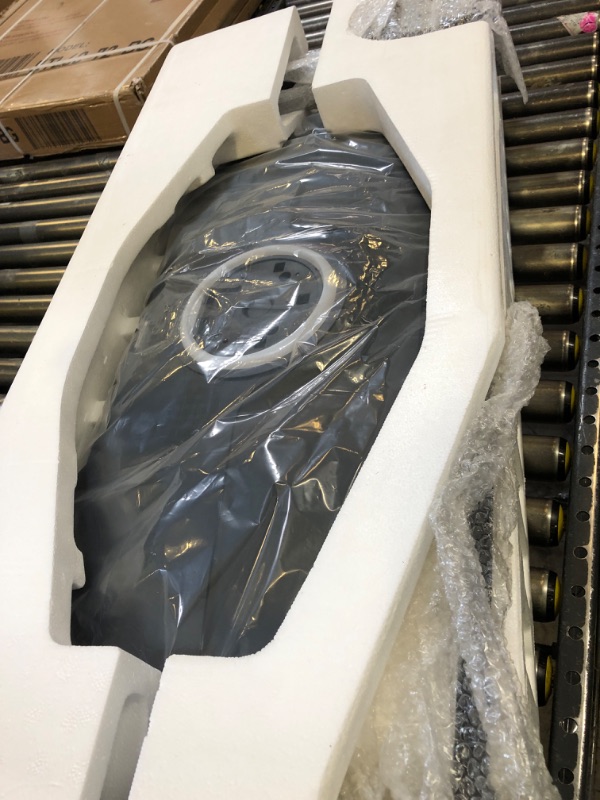 Photo 1 of ZZA MONITOR BROKEN HALF OF SCREEN BLACK