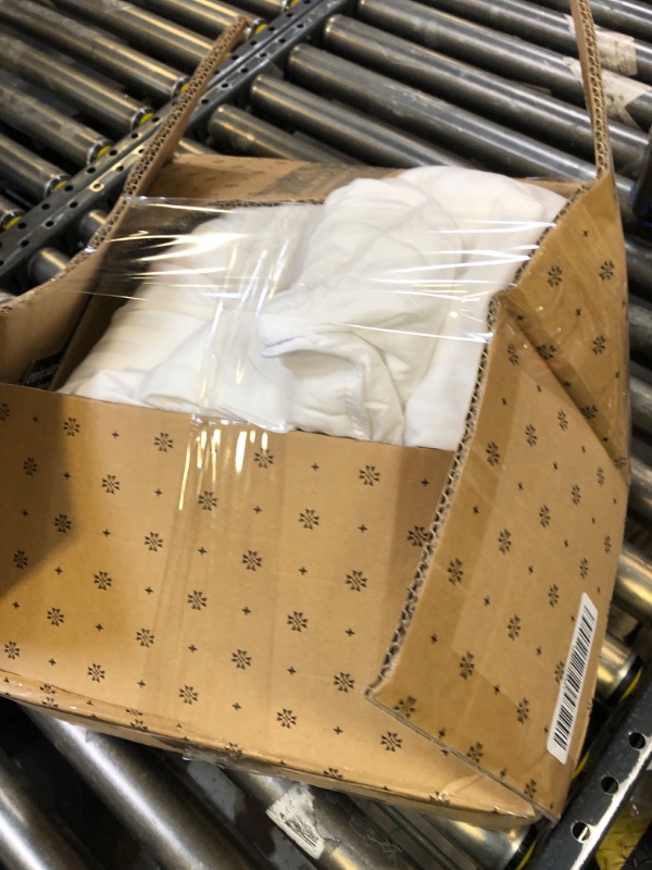 Photo 1 of Beckham Hotel Collection Bed Pillows King Size Set of 2 - Down Alternative Pillow for Back, Stomach or Side Sleepers