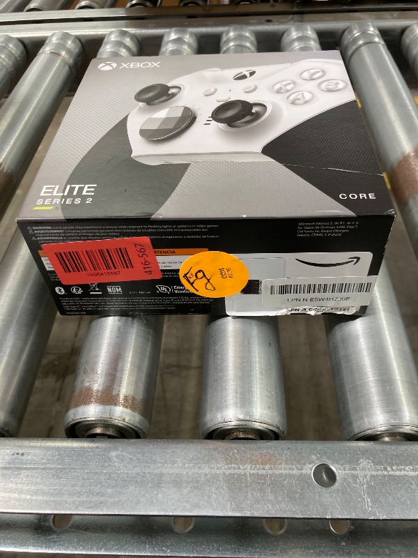 Photo 1 of **Missing the chager**Xbox Microsoft Elite Wireless Controller Series 2 Core - White (Renewed)