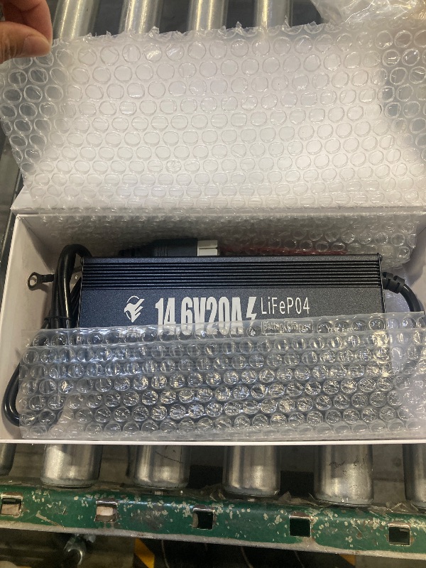 View 2 of 12V 20A Lithium Battery Charger 14.6V LiFePO4 Battery Charger Smart Charger with Anderson Connector Indicator Special for Lithium LiFePO4 Deep Cycle Rechargeable Batteries of Boat, RV