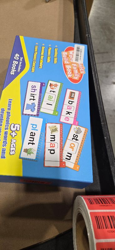 Photo 1 of 40 Read and Rhyme Flip Books,Phonics Word Family Build Book Learn to Read Phonics Flash Cards,Sight Words Flash Cards Kindergarten Reading Books,Flip Book Word Games for Preschool Learning Activities