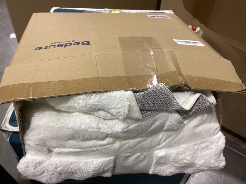 Photo 1 of Bedsure 5x7 Fluffy Area Rugs for Living Room, Machine Washable Rugs, Non-Slip Backing, Non-Shedding, Pet Friendly Throw Rug for Bedroom Dining Room, Coconut White