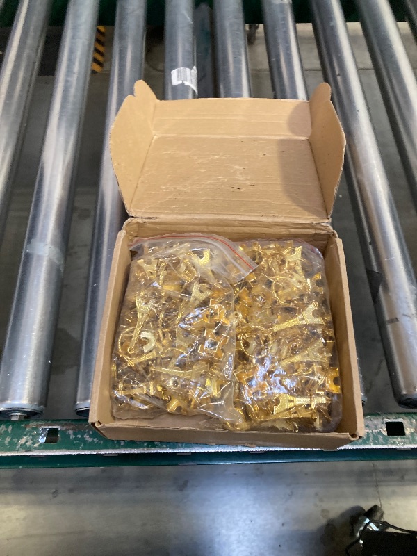 Photo 1 of 120 Pcs Eiffel Tower Keychain Retro French Souvenirs Paris Eiffel Tower Keyring for Home Jewelry Table Decor Gifts (Gold)