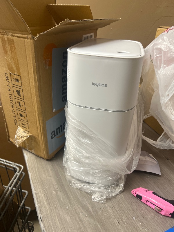 Photo 1 of funest Automatic Touchless Bathroom Trash Can with Lid- 3.5 Gallon Motion Sensor Garbage Can for Kitchen, Bedroom, Office,Auto-Adsorption Waterproof Bathroom Trash Can