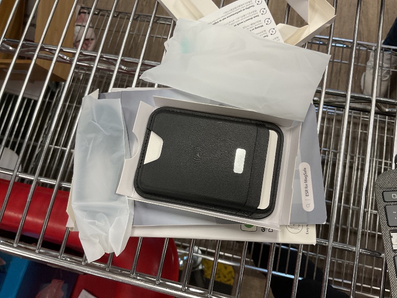 Photo 1 of ESR Geo for MagSafe Wallet with Full Find My Functionality, RFID Blocking, 5 Cards Holder for Phone Case, Strong Magnetic Wallet for iPhone 17/16/15/14/13/12 Series, Not for 13/12 Mini, Black