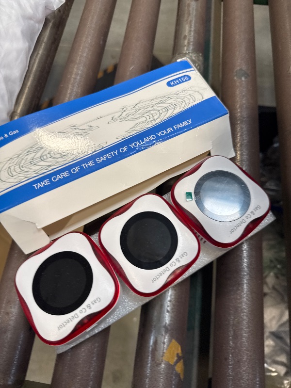 Photo 1 of 3 Packs,4-in-1 Monitor,Plug-in Carbon Monoxide Detector,Gas Leak Detector,Temp/Humidity Sensor,Real-time Digital Display,85db Voice Alarm with Light Flashing,Easy to Use,Suitable for Home,RV,Apartment