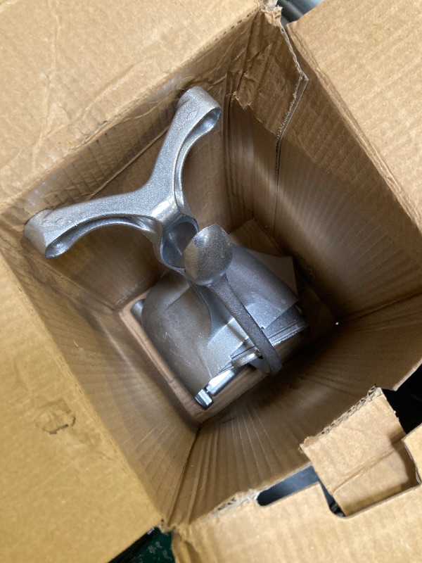 Photo 1 of Fruit Juice Squeezer Handheld Aluminum Alloy - Lemon Squeezer Manual, Non-Slip Ergonomic Grip, Easy to Use & Clean, 8.7" Length with 0.6L Capacity - Efficient Extraction of Citrus, and Other Fruits