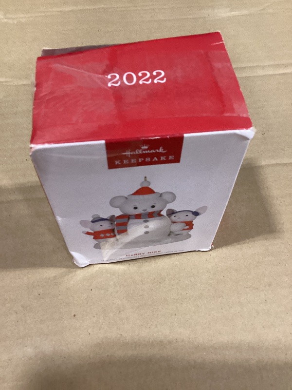 Photo 1 of Hallmark 2022 Merry Mice Building a Snowman Special Edition Ornament