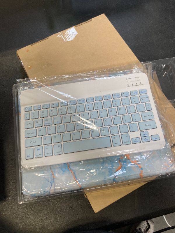 Photo 1 of LAMA Keyboard Case with Mouse for iPad Air 11 inch 2025 7th/2024 6th & 10.9 -inch iPad Air 4th/5th Generation, Folio Keyboard Cover with Pencil Holder for 11 inch iPad Pro (4th/3rd/2nd/1st Gen), MB