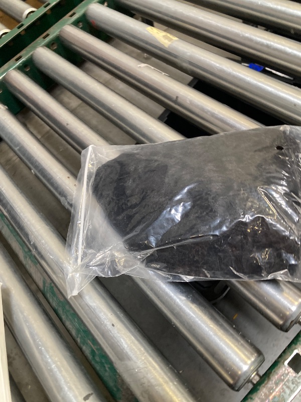 Photo 1 of 20 Inch V Part Kinky Straight Wig for Black Women Density Upgrade Synthetic Glueless U Part Half Wigs for Beginner Daily Party Christmas Wear