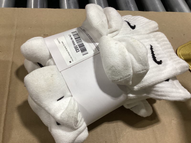 Photo 1 of NIKE Unisex Performance Cushion Crew Socks with Band (6 Pairs), White/Black, Medium