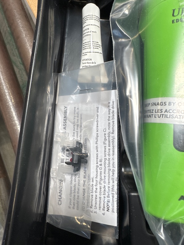 Photo 1 of Andis Professional UltraEdge Super 2-Speed Detachable Blade Dog/Pet Clipper, Rotary Motor with Shatter-Proof Housing, Runs Calm & Silent, 14-Inch Cord, for All Dog Coats & Breeds, 120 Volts, Green