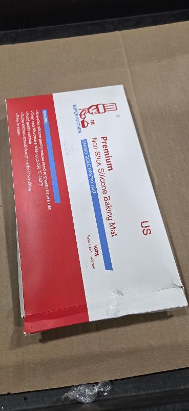 Photo 1 of Non stick silicon baking mat