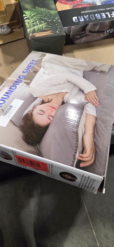 Photo 1 of Grounding Sheets Queen Size, Earth Grounded Fitted Bed Sheet with 10% Pure Silver Fiber + 90% Organic Cotton, for Improved Sleep & Wellness (Gray, Queen - 80"x60"x15")