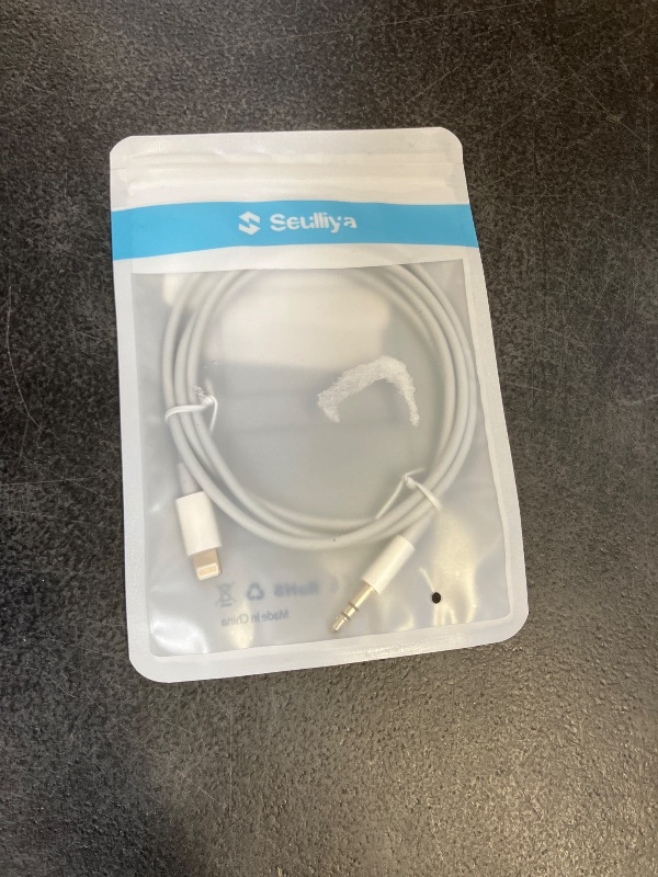 Photo 1 of (Apple MFi Certified) iPhone AUX Cord,Lightning to 1/8 Inch Audio Cable,3.3ft, Headphone Jack Adapter Male Aux Stereo Audio Cable Compatible for iPhone 14/13/12/11/XR/X/8/7 (White)