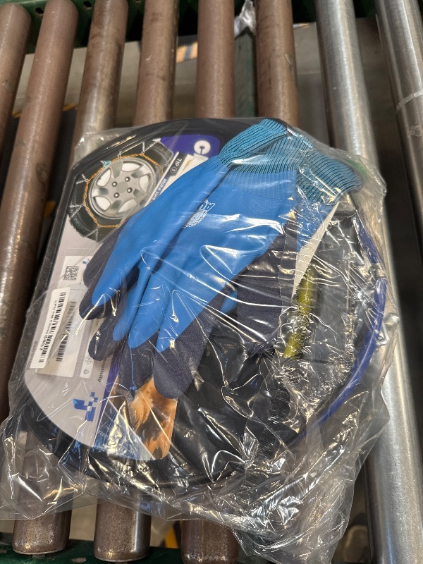 Photo 1 of Snow-Chains Auto Fixing 1 Min Quick Fit Easy Installation Tire-Chains, Portable Reusable Universal Emergency Tire Traction Chain for Passenger Car, Pickup Trucks and SUV - Set of 2 (HKN-120)