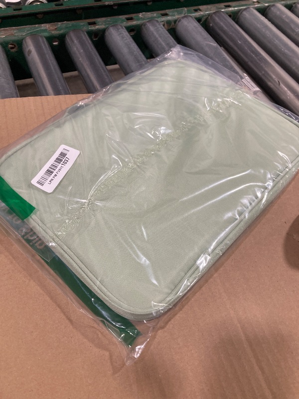 Photo 1 of 12.9 Inch Tablet Sleeve Bag for 2025 2024 iPad Pro M5 M4/iPad Air M2 13"/Pro 12.9",Samsung Galaxy Tab S9+Plus,S8+,S7+ Plus,S7 FE 12.4"Carrying Case,Surface Pro 11 Snapdragon,10,9,8,X,7+,7,6 Bag-Green