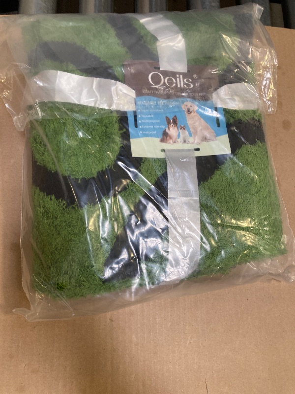 Photo 1 of Qeils Reusable Dog Pee Pads, 2 Pack Super Absorbent & Leakproof Washable Puppy Pads with Soft Green Top Layer, for Potty Training, Crates, Couch, Car Seats & Pet Beds, 31"x 36"